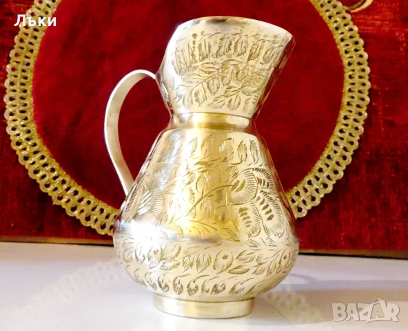 Бронзова кана,каничка,позлата,гравирана. 