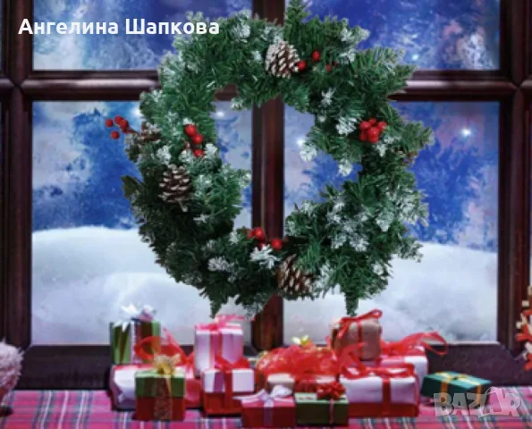 Коледен венец с шишарки и червени плодчета - 40 см