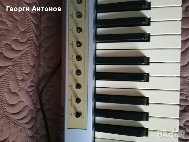 Миди Клавиатура M-Audio Evolutiom MK361C, снимка 4 - Пиана - 56583326