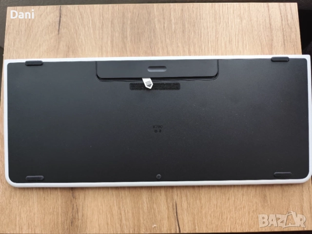 Продавам нова клавиатура Logitech k780, снимка 5 - Клавиатури и мишки - 56706043