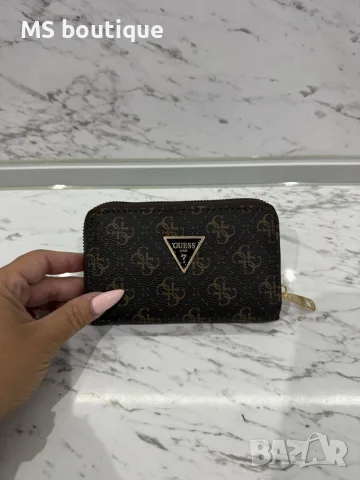 Дамско портмоне Guess