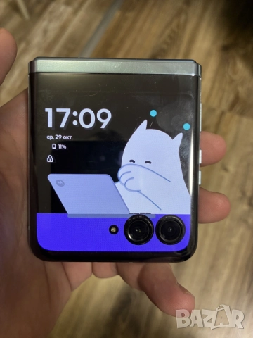 Motorola Razr 40 Ultra - за ремонт, снимка 2 - Motorola - 56570888