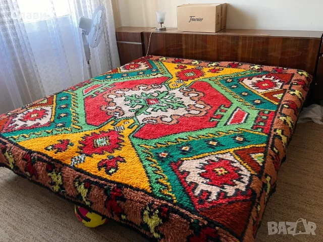 Продавам спалня с ракла и две шкафчета
