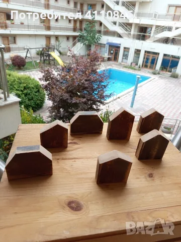 Продавам малки дървени къщички за оцветяване и създаване на творчески проекти . Фиг.4 цена 0.50 ев.