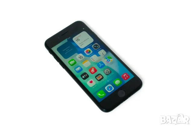 Apple iPhone SE 2022 / 64GB / A15 Bionic / 5G / 4.7" Retina/ Клас А