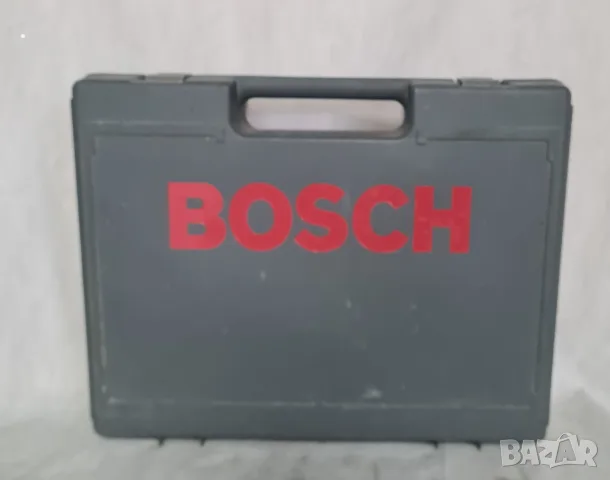 Винтоверт Bosch пълен комплект с куфар, снимка 2 - Винтоверти - 56569970