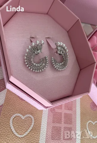 Ariana Grande Swarovski обеци, снимка 4 - Обеци - 56684235