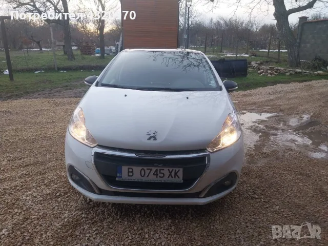 Продавам Peugeot 208
