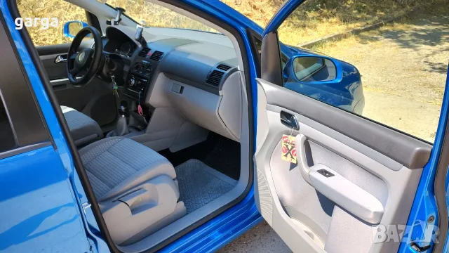VW Touran 1.9 105 7места, снимка 11 - Автомобили и джипове - 56651959