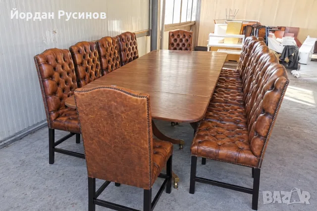 Оригинален луксозен комплект 10 Chesterfield стола с маса от махагон
