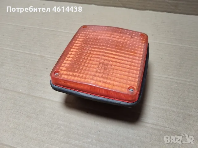 Оригинално Българско Светлинно Сигнално Тяло За Ретро Български Автобус ЧАВДАР. / НОМЕР 10.