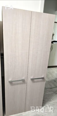 Шкафове за  стена