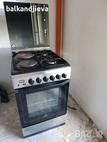 Готварска печка INDESIT
