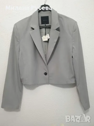  Нов със етикет.  Дамско късо сако (cropped blazer) на марката Mohito. 