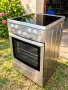 Готварска печка Gorenje с керамичен плот и с вентилатор, снимка 1