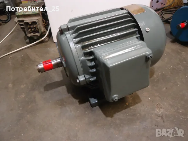Трифазен ел.мотор 2,2KW - 940 об/мин.