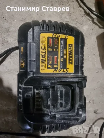 Продавам зарядно dewalt dcb116 