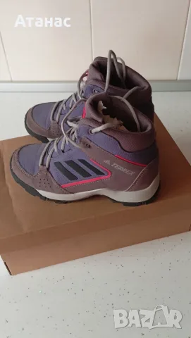 Детски кецове adidas , снимка 2 - Детски маратонки - 56698365