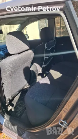 Mazda 3 1.6 109кс, снимка 7 - Автомобили и джипове - 56644724