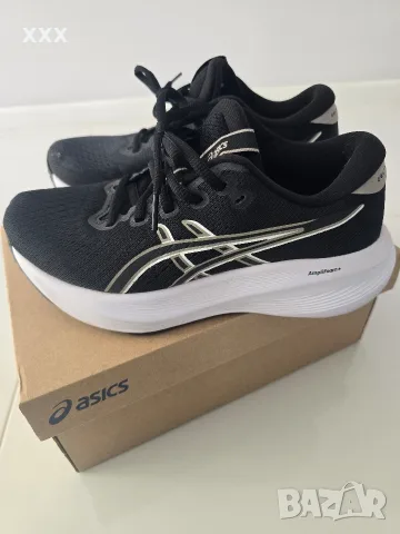 маратонки asics