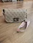 Дамска чанта Guess , снимка 1