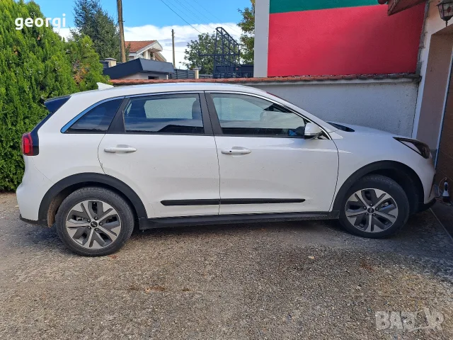 Kia E Niro 64 KW  204 к.с., снимка 2 - Автомобили и джипове - 56697021