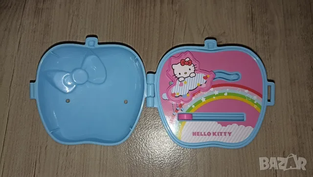 Продавам играчка McDonald’s Hello Kitty Sanrio Apple – 2010 г.