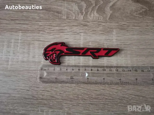 SRT Hellcat черно с червено емблема лява, снимка 5 - Аксесоари и консумативи - 56581232