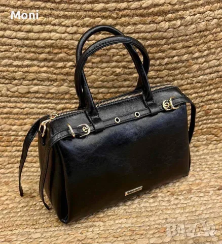 Спортно-елегантен модел с дълга и къса дръжка  43€