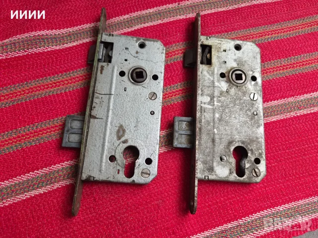 Метална брава 2 бр, снимка 2 - Заключващи механизми, брави и катинари - 56561291