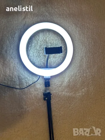 LED ринг лампа със статив и държач за телефон 