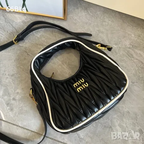 Дамска чанта MiuMiu, снимка 4 - Чанти - 56601389