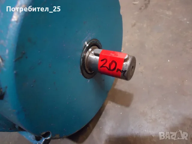 Трифазен мотор-редуктор 2,5 об/мин., снимка 3 - Електродвигатели - 56691910