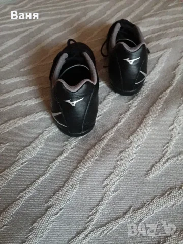 Футболни стоножки Mizuno EU-42.5, снимка 5 - Футбол - 44227665