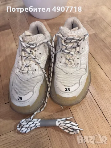 Оригинални маратонки Balenciaga Triple S , снимка 3 - Дамски ежедневни обувки - 56728021
