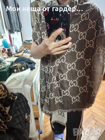 Шал Gucci  .Кафяв с монограм., снимка 4 - Шалове - 56569352