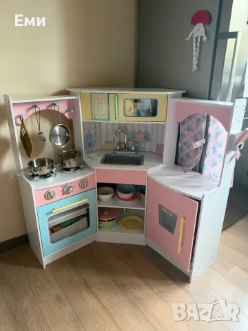 Детска дървена кухня KidKraft Deluxe Kitchen