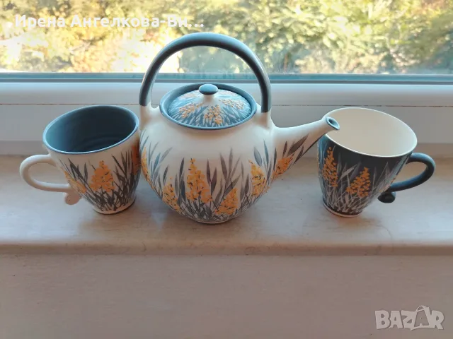 Керамичен комплект чайник и две чаши за чай
