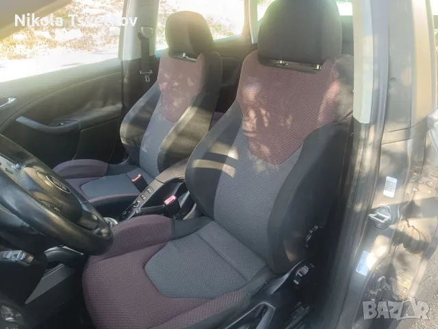 Seat Altea 1.9 BKC, снимка 15 - Автомобили и джипове - 56635991