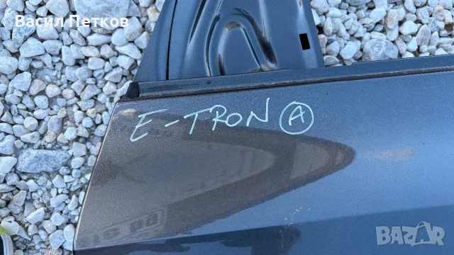 Дясна задна врата Audi e-tron, снимка 2 - Части - 56624633