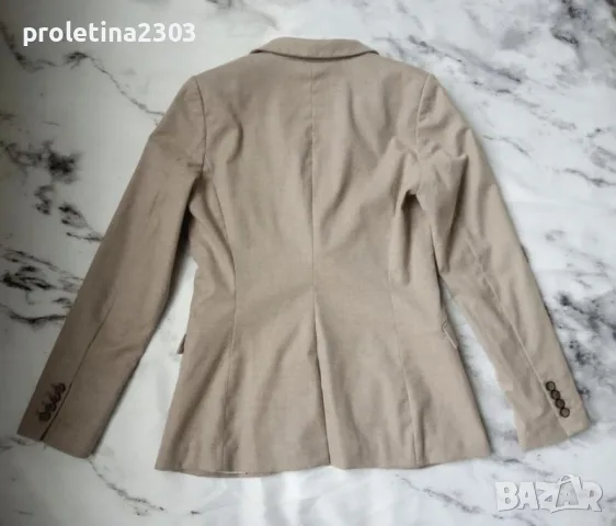 Дамско бежово сакенце, снимка 2 - Костюми - 56604010