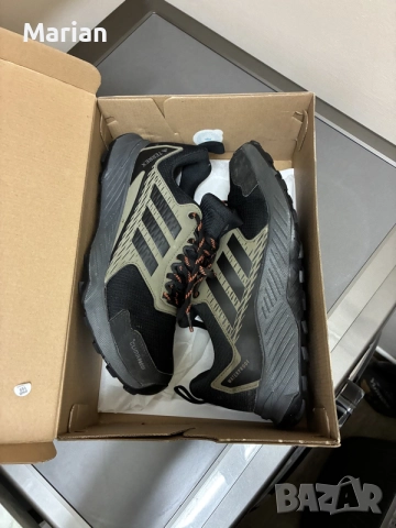 спортни обувки ADIDAS , снимка 3 - Спортни обувки - 56604921