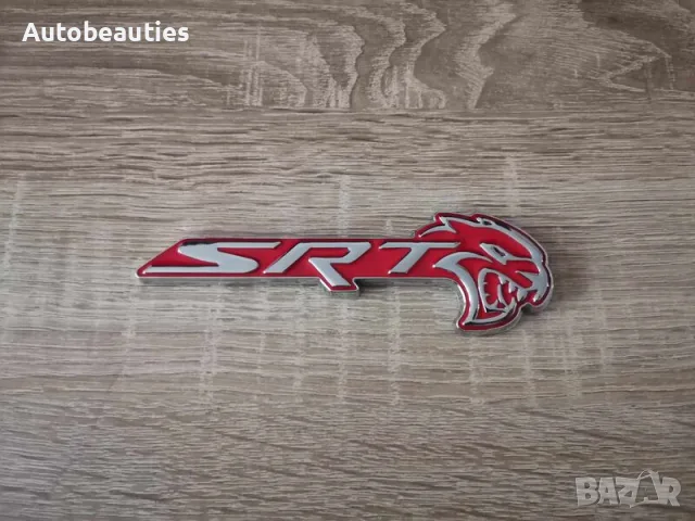 SRT Hellcat сребристо с червено емблема дясна, снимка 1 - Аксесоари и консумативи - 56581121