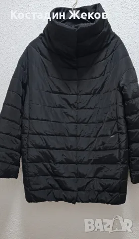 Ново. Дамско оригинално  зимно яке с обемна яка  GUESS. Характеризира се с хоризонтално капитон