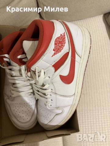 NIKE Jordan 1 Mid SE
Дюн Червено