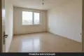 Тристаен апартамент под наем, снимка 2