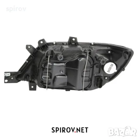 Десен фар Mercedes Sprinter W901-W905 2000-2006, снимка 2 - Аксесоари и консумативи - 55745049