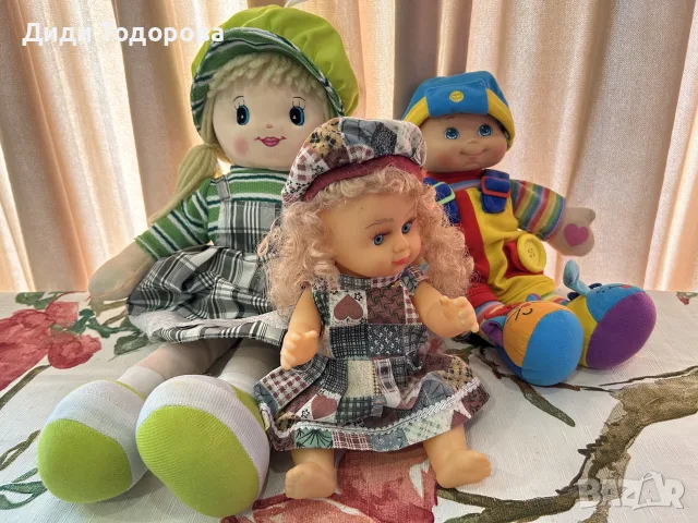 Колекция от 3бр. красиви кукли (голяма със зелена шапка, клоун и по-малка кукла)