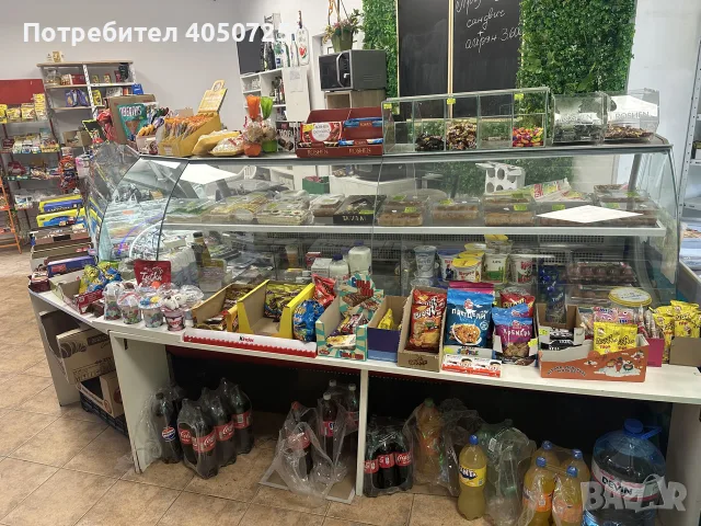 Плюсова хоризонтална витрина 4,5м на 1,30м перфектна