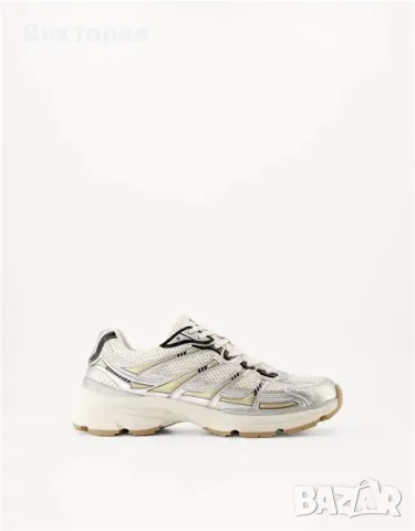 Дамски маратонки на марката Bershka, снимка 2 - Маратонки - 56622406
